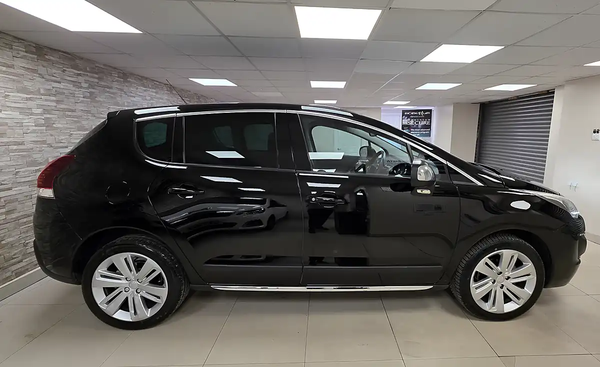 Used 2015 Peugeot 3008 Allure Black - Interior and Exterior details 10