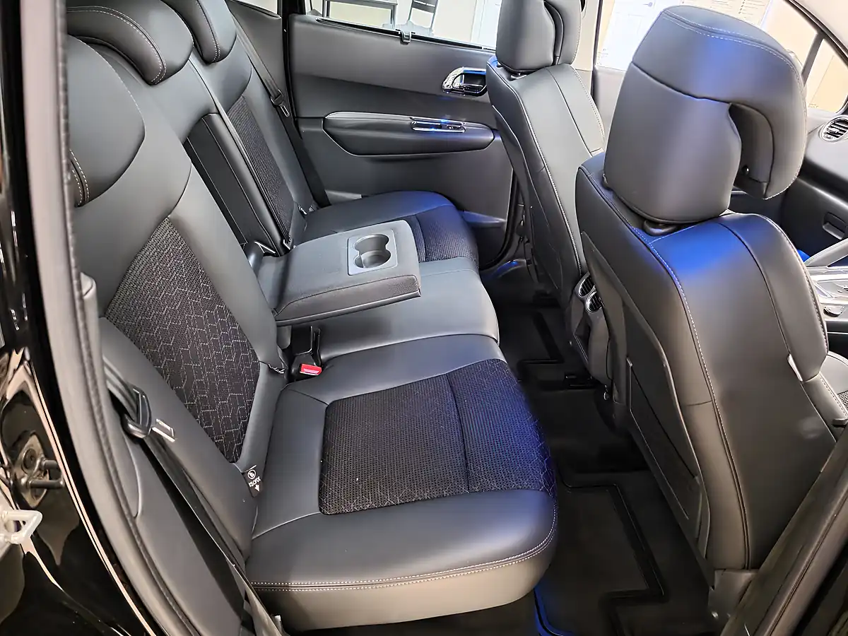 Used 2015 Peugeot 3008 Allure Black - Interior and Exterior details 15