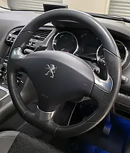 Used 2015 Peugeot 3008 Allure Black - Interior and Exterior details 5