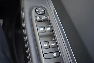 Used 2015 Peugeot 3008 Allure Black - Interior and Exterior details 18