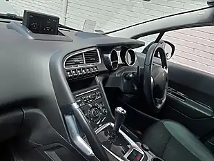 Used 2015 Peugeot 3008 Allure Egc Brown - Interior and Exterior details 10
