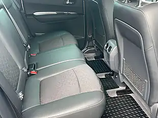 Used 2015 Peugeot 3008 Allure Egc Silver - Interior and Exterior details 11
