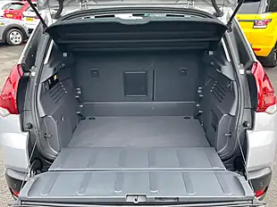 Used 2015 Peugeot 3008 Allure Egc Silver - Interior and Exterior details 12