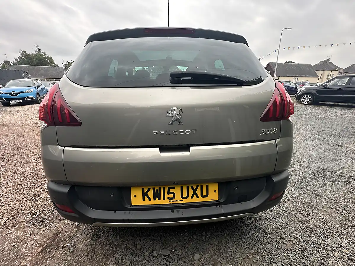 Used 2015 Peugeot 3008 Allure Grey - Interior and Exterior details 11