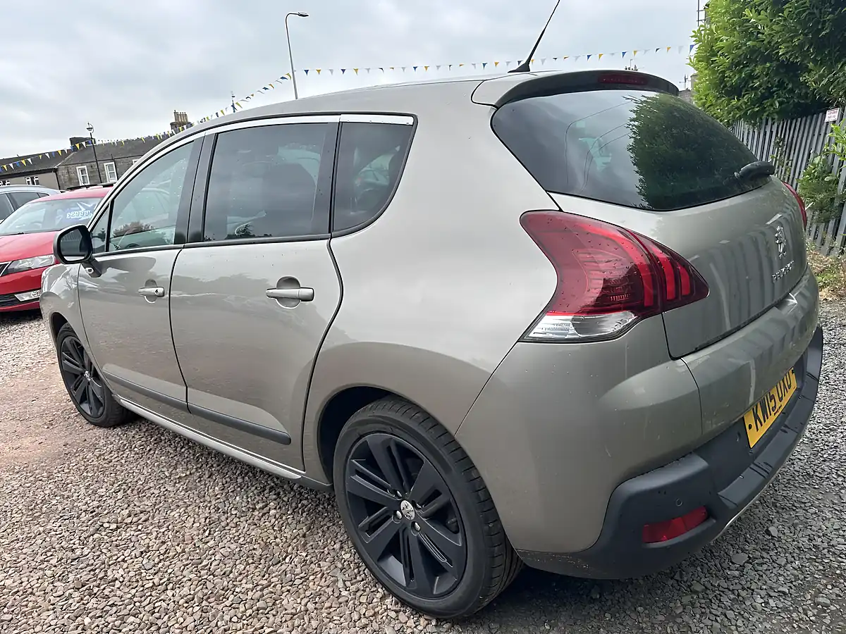 Used 2015 Peugeot 3008 Allure Grey - Interior and Exterior details 9