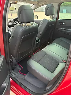 Used 2015 Peugeot 3008 Allure Red - Interior and Exterior details 10