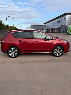 Used 2015 Peugeot 3008 Allure Red - Interior and Exterior details 6