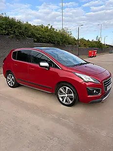 Used 2015 Peugeot 3008 Allure Red - Interior and Exterior details 7