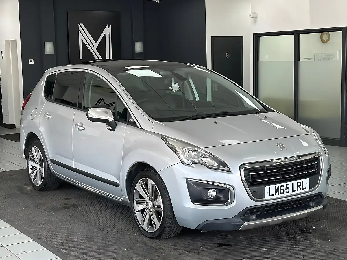 Used 2015 Peugeot 3008 Allure Silver - Interior and Exterior details 2