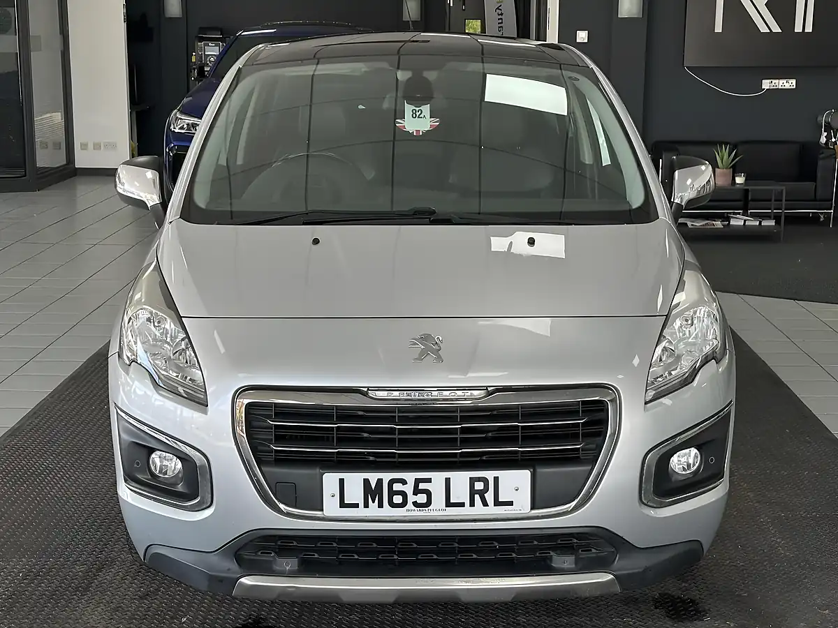 Used 2015 Peugeot 3008 Allure Silver - Interior and Exterior details 5