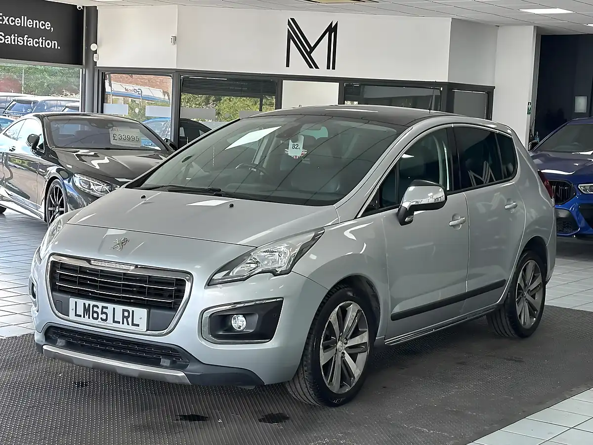 Used 2015 Peugeot 3008 Allure Silver - Interior and Exterior details 6