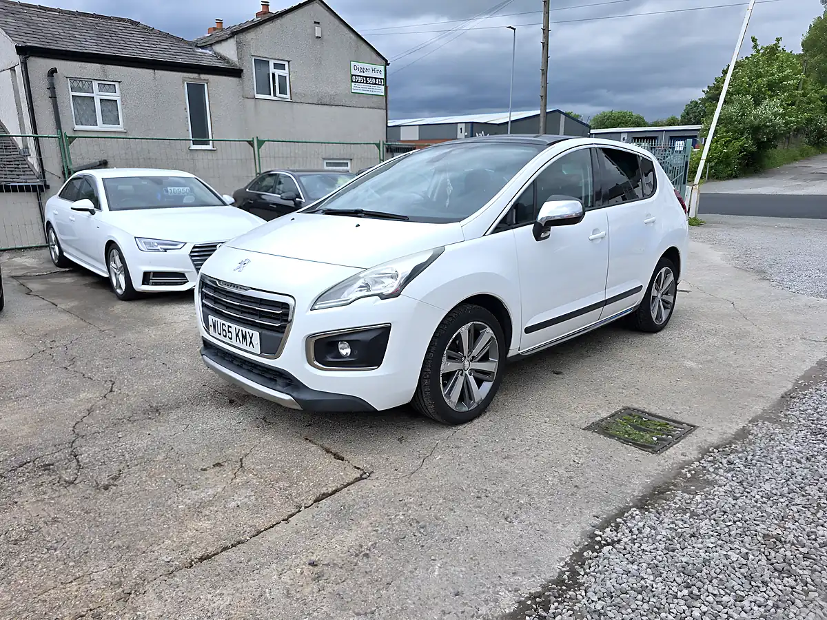 Used 2015 Peugeot 3008 Allure White - Interior and Exterior details 3