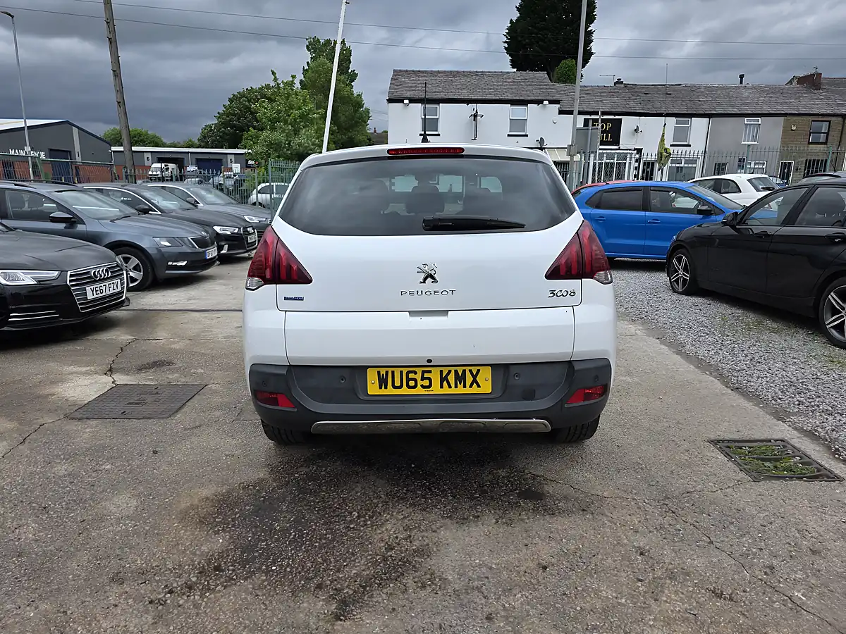 Used 2015 Peugeot 3008 Allure White - Interior and Exterior details 7