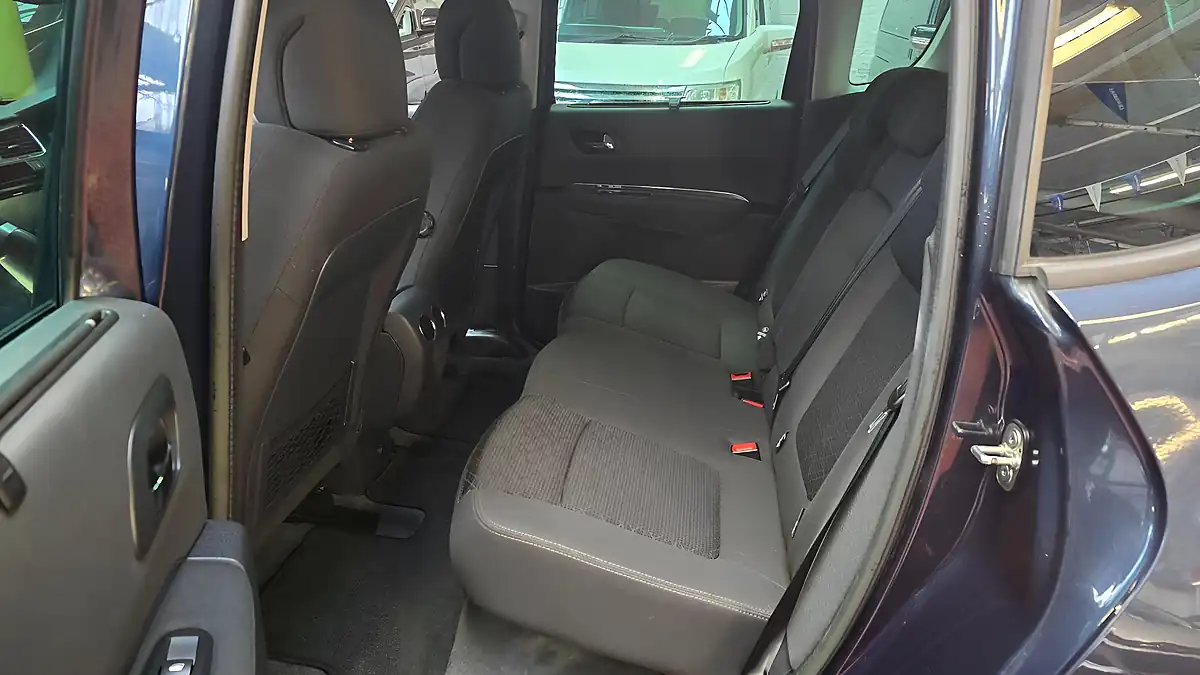Used 2015 Peugeot 3008 Premium Blue - Interior and Exterior details 12