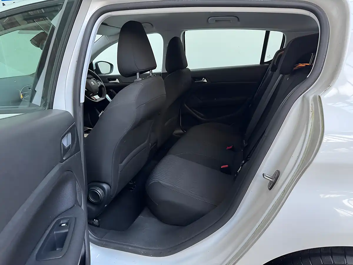 Used 2015 Peugeot 308 Active Bianca White - Interior and Exterior details 10