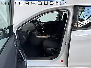 Used 2015 Peugeot 308 Active Bianca White - Interior and Exterior details 9