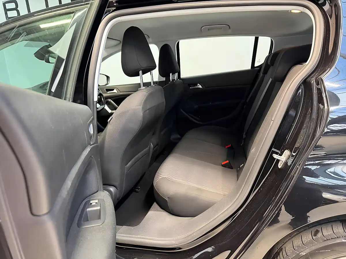 Used 2015 Peugeot 308 Active Black - Interior and Exterior details 9