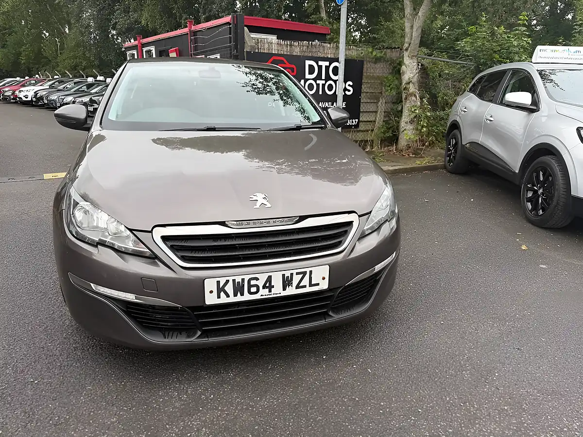 Used 2015 Peugeot 308 Active Grey - Front View