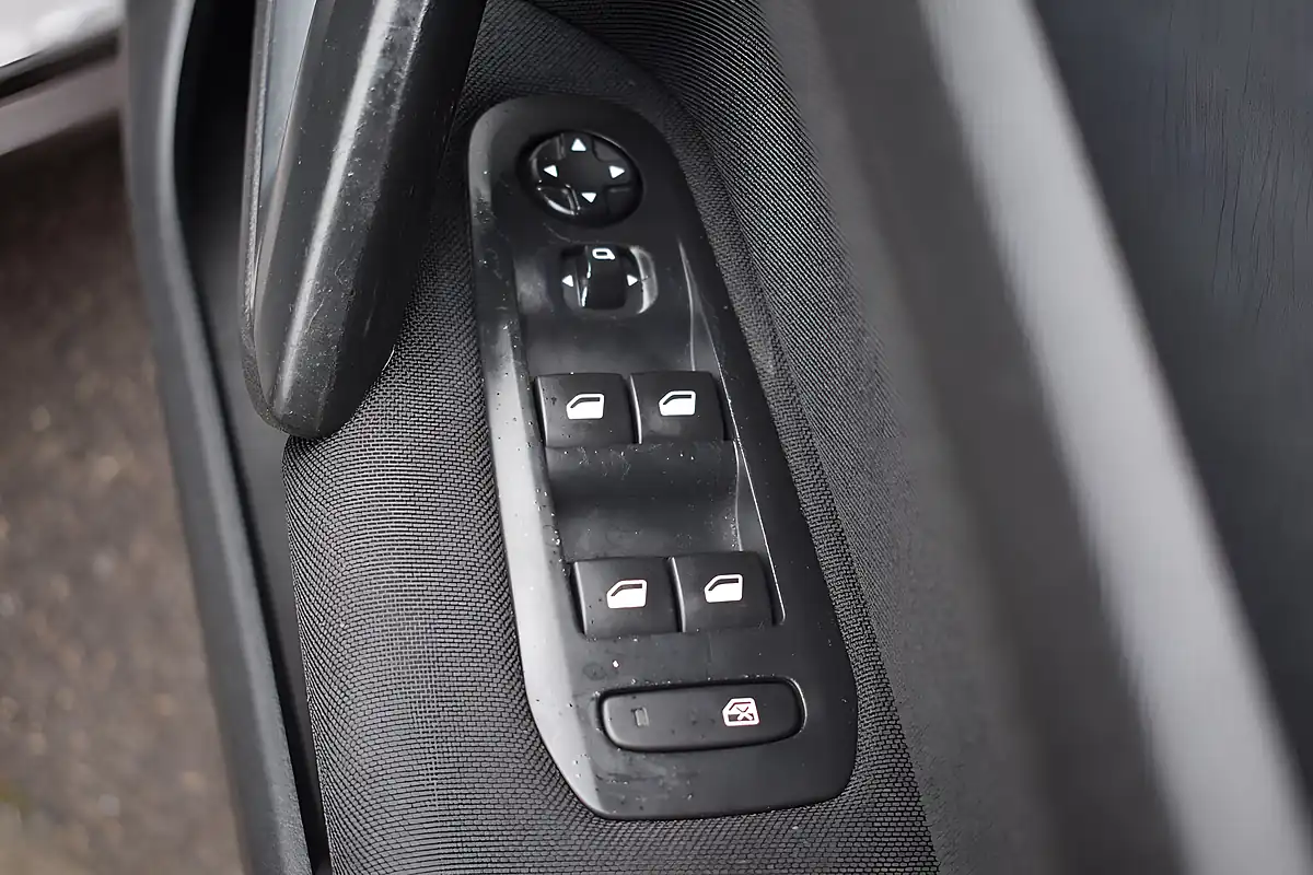 Used 2015 Peugeot 308 Active Grey - Interior and Exterior details 12