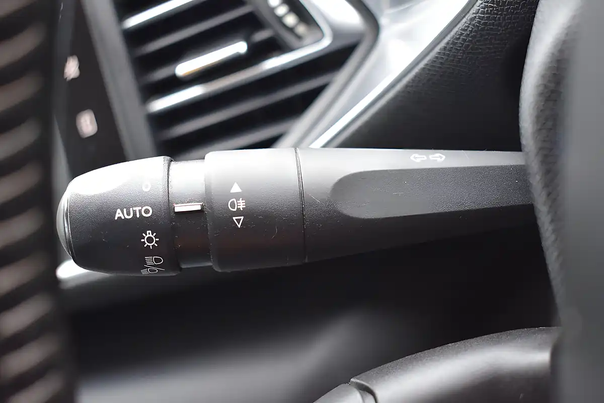 Used 2015 Peugeot 308 Active Grey - Interior and Exterior details 19