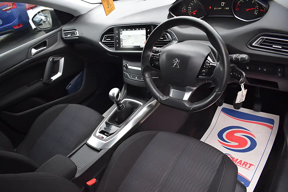 Used 2015 Peugeot 308 Active Grey - Interior and Exterior details 3