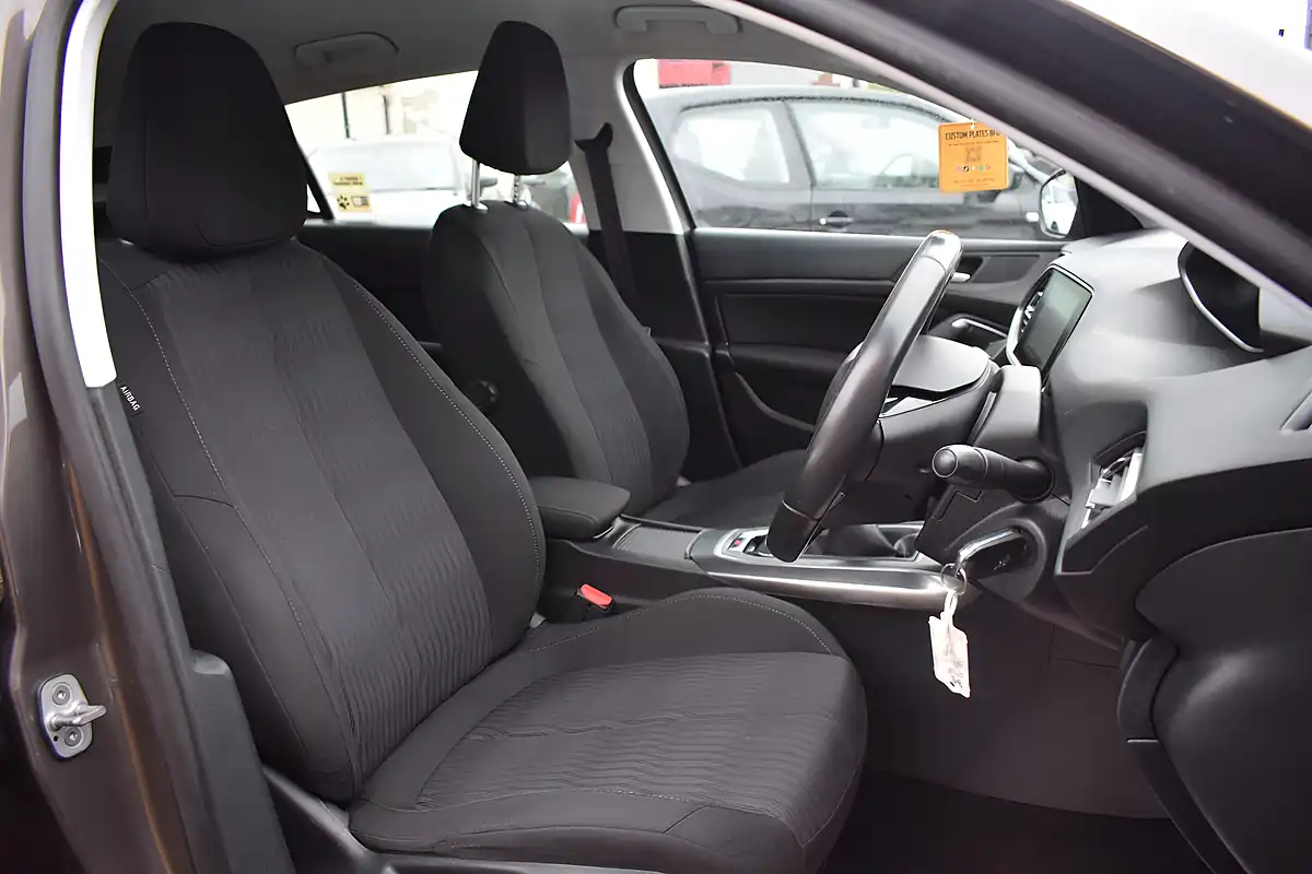 Used 2015 Peugeot 308 Active Grey - Interior and Exterior details 5