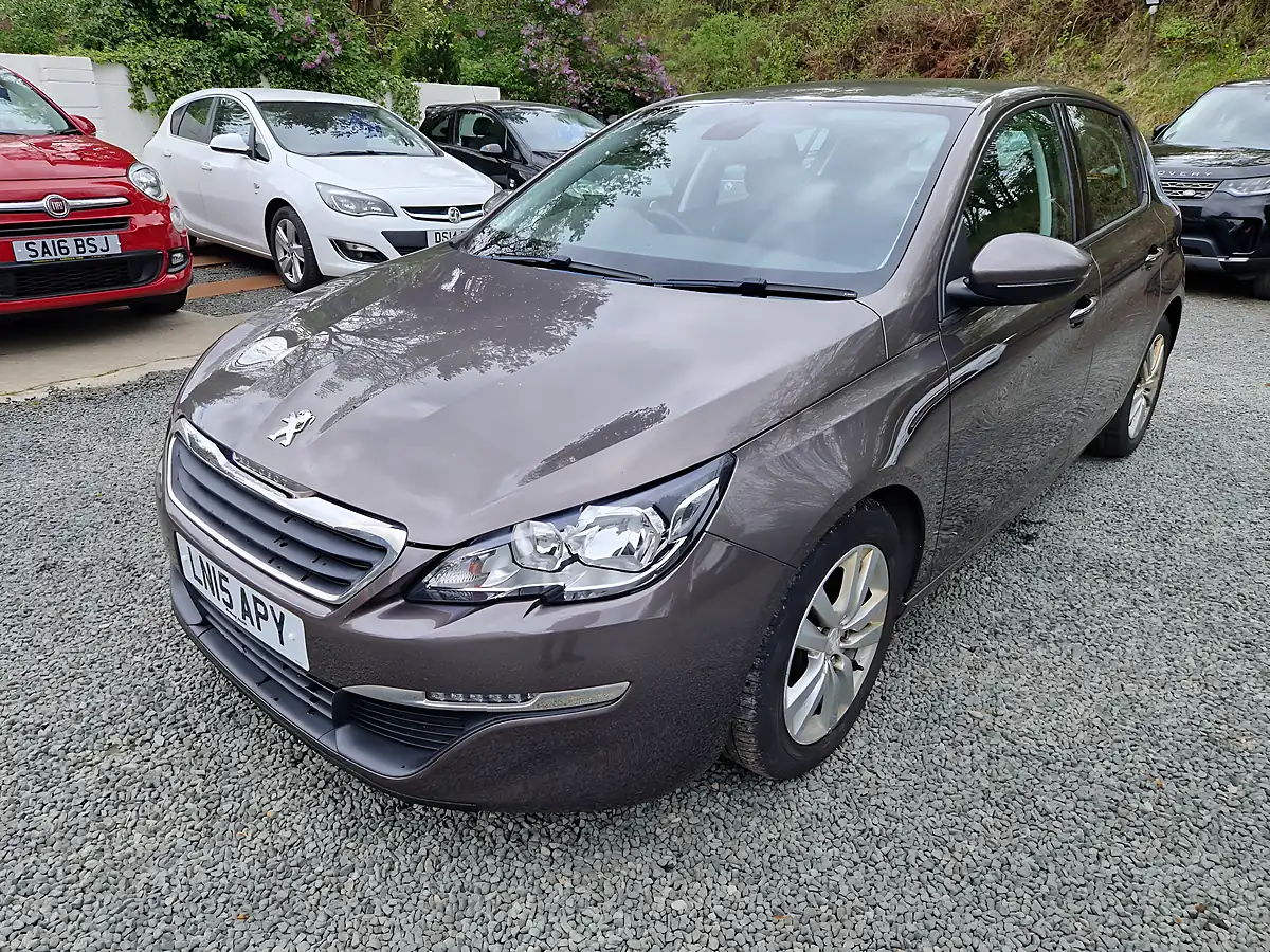 Used 2015 Peugeot 308 Active Grey - Interior and Exterior details 3