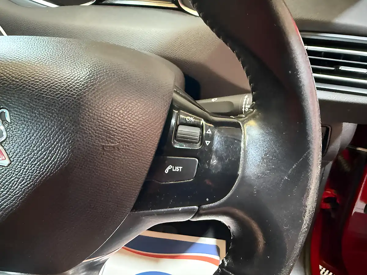 Used 2015 Peugeot 308 Active Red - Interior and Exterior details 12