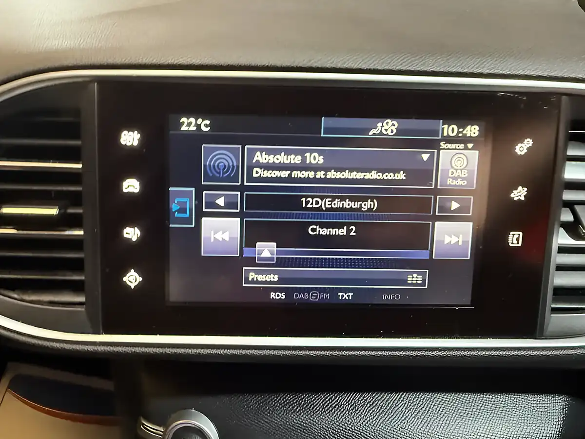 Used 2015 Peugeot 308 Active Red - Interior and Exterior details 15