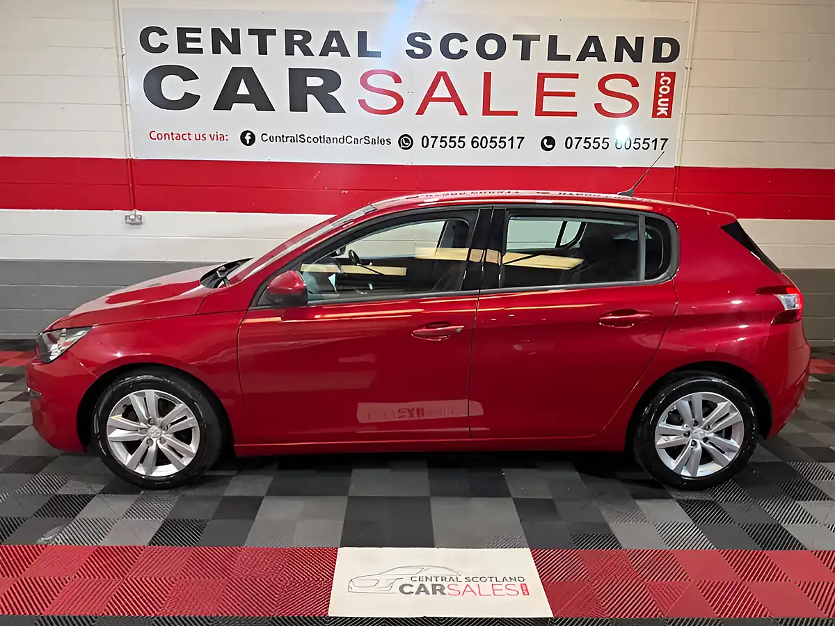Used 2015 Peugeot 308 Active Red - Interior and Exterior details 4