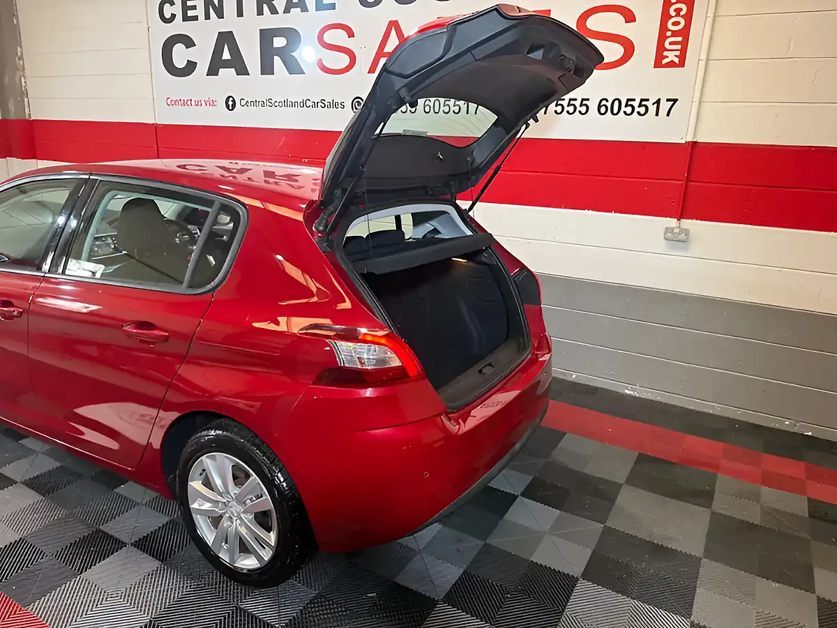 Used 2015 Peugeot 308 Active Red - Interior and Exterior details 7