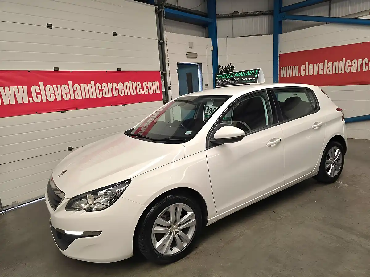 Used 2015 Peugeot 308 Active White - Front View
