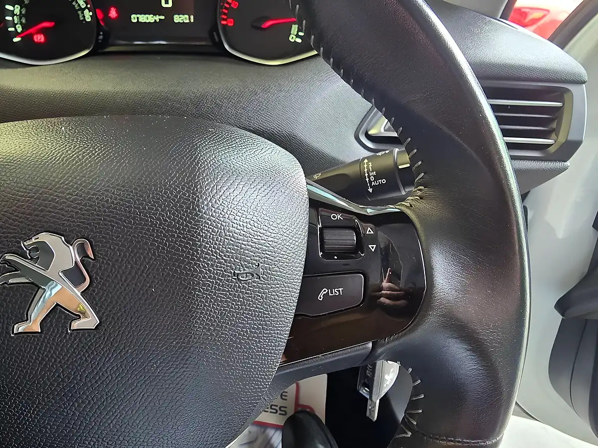 Used 2015 Peugeot 308 Active White - Interior and Exterior details 19