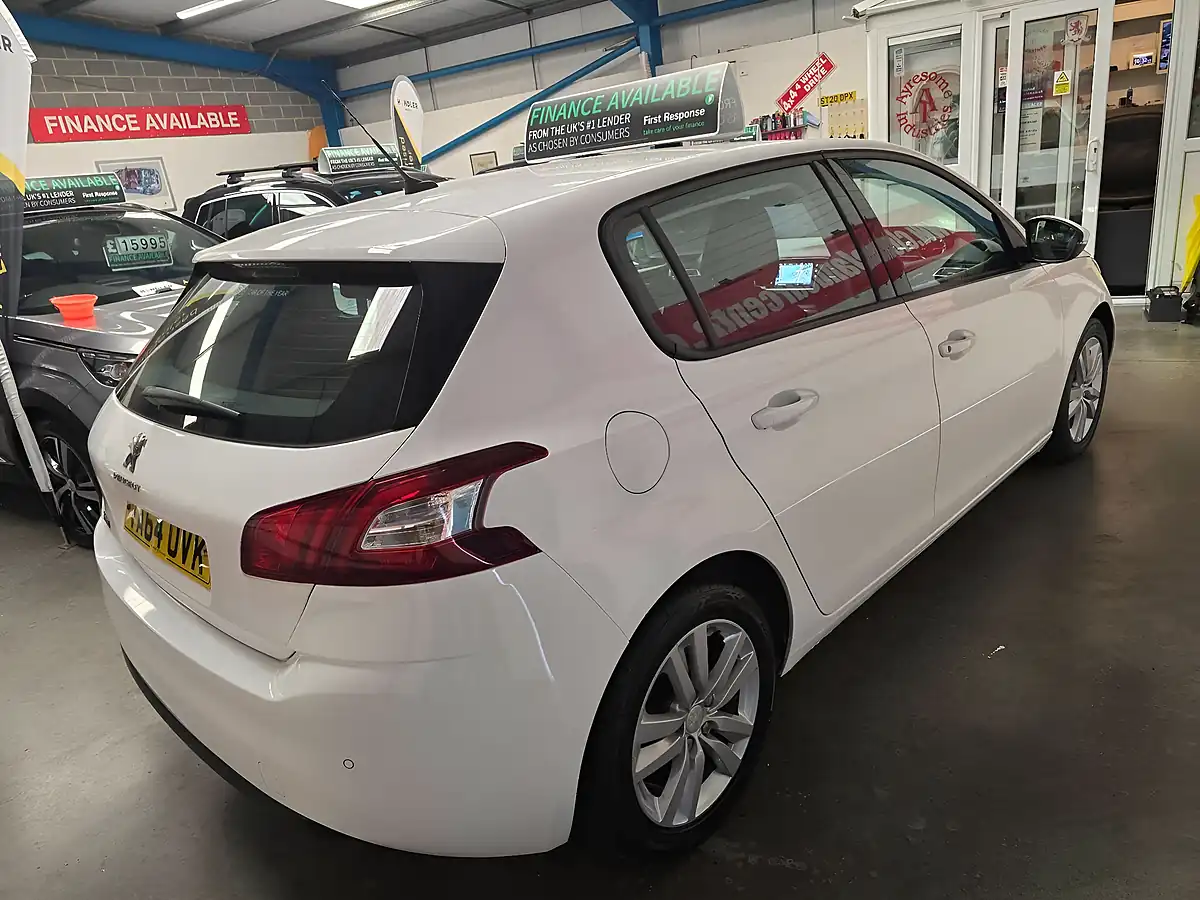 Used 2015 Peugeot 308 Active White - Interior and Exterior details 5