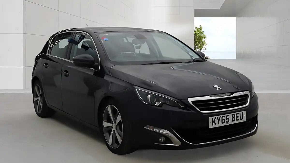 Used 2015 Peugeot 308 Allure Blue - Front View