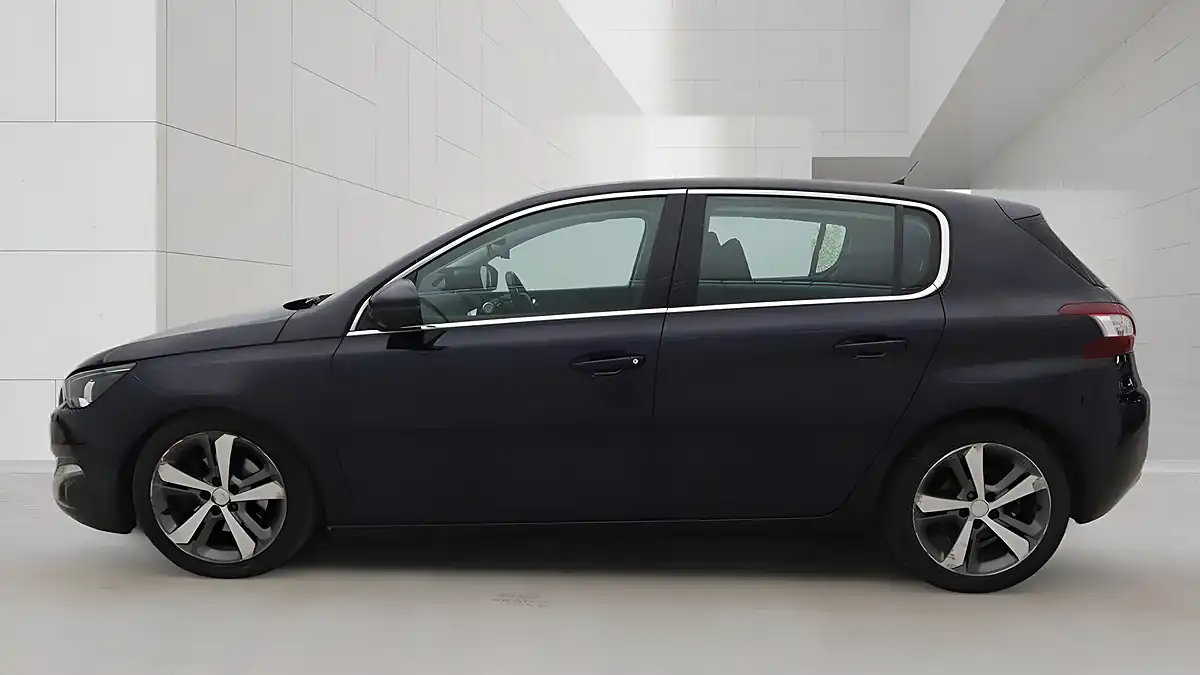 Used 2015 Peugeot 308 Allure Blue - Interior and Exterior details 6