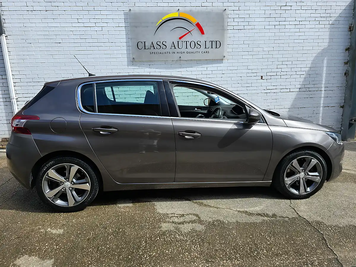 Used 2015 Peugeot 308 Allure Grey - Interior and Exterior details 10