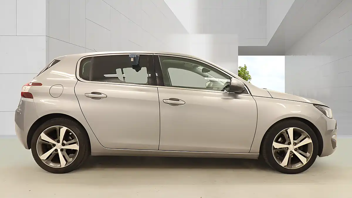 Used 2015 Peugeot 308 Allure Grey - Interior and Exterior details 10