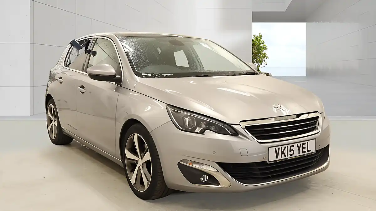 Used 2015 Peugeot 308 Allure Grey - Interior and Exterior details 3