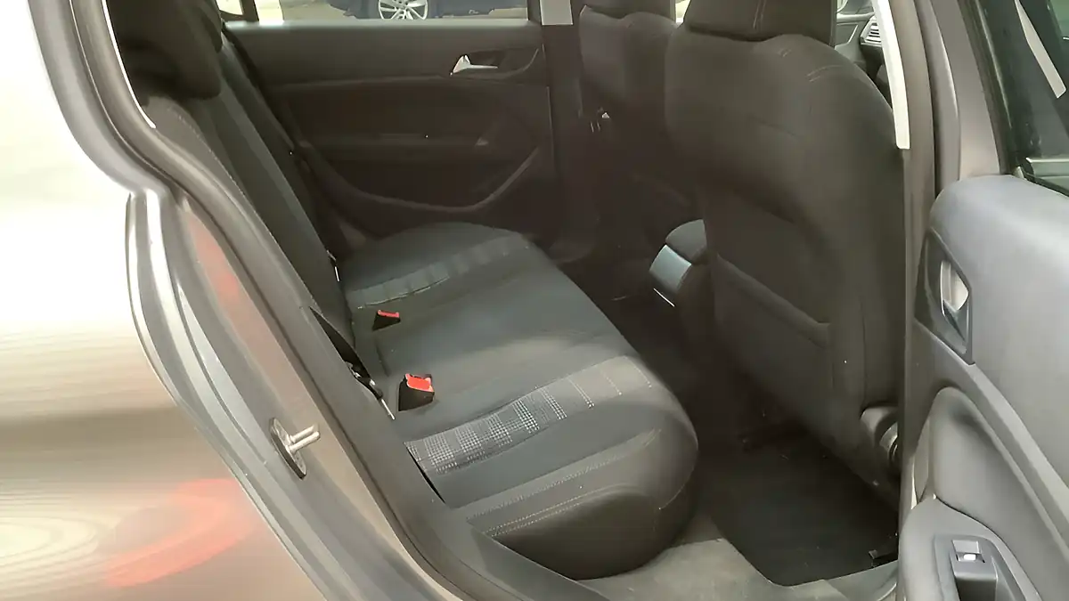 Used 2015 Peugeot 308 Allure Grey - Interior and Exterior details 6
