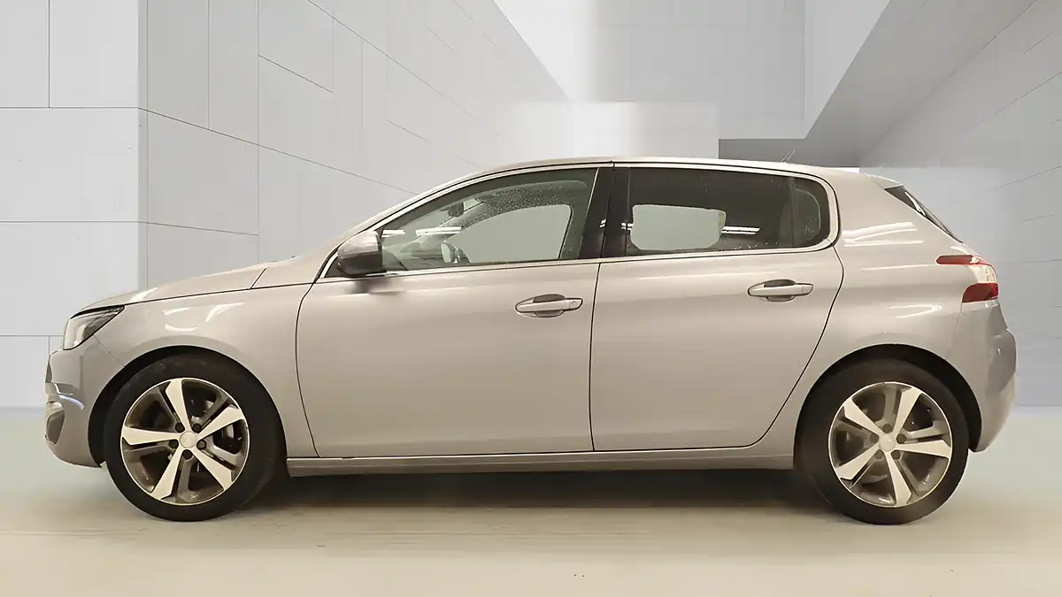 Used 2015 Peugeot 308 Allure Grey - Interior and Exterior details 9
