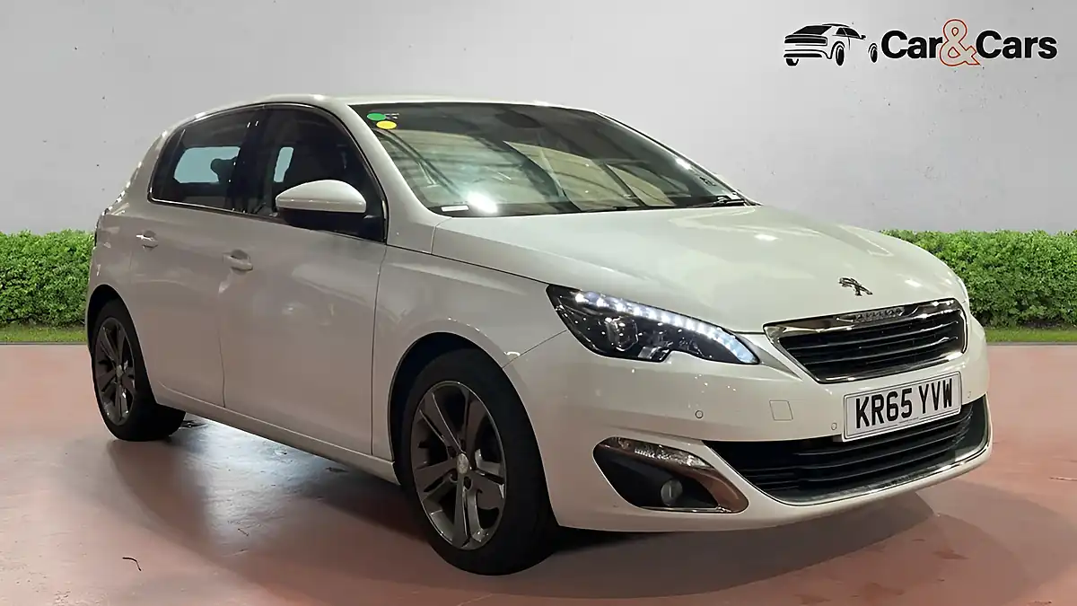 Used 2015 Peugeot 308 Allure White - Front View