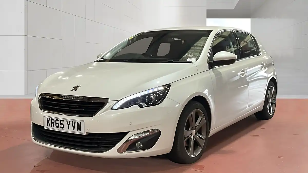 Used 2015 Peugeot 308 Allure White - Interior and Exterior details 12