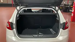 Used 2015 Peugeot 308 Allure White - Interior and Exterior details 20