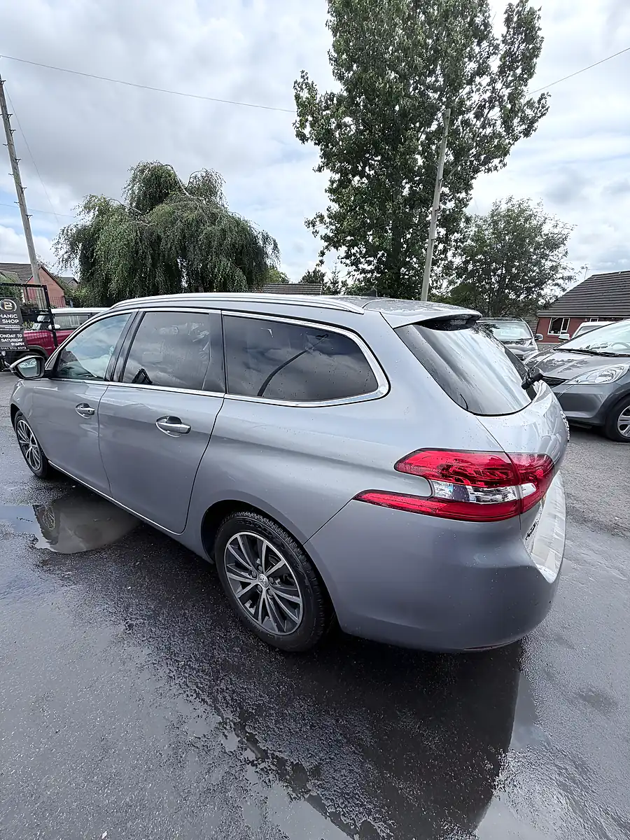 Used 2015 Peugeot 308 Estate Grey - Interior and Exterior details 4