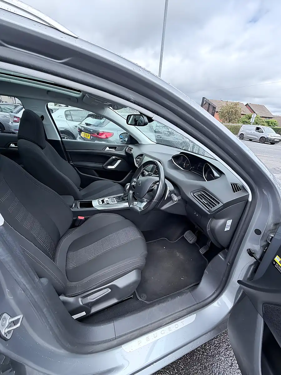 Used 2015 Peugeot 308 Estate Grey - Interior and Exterior details 7