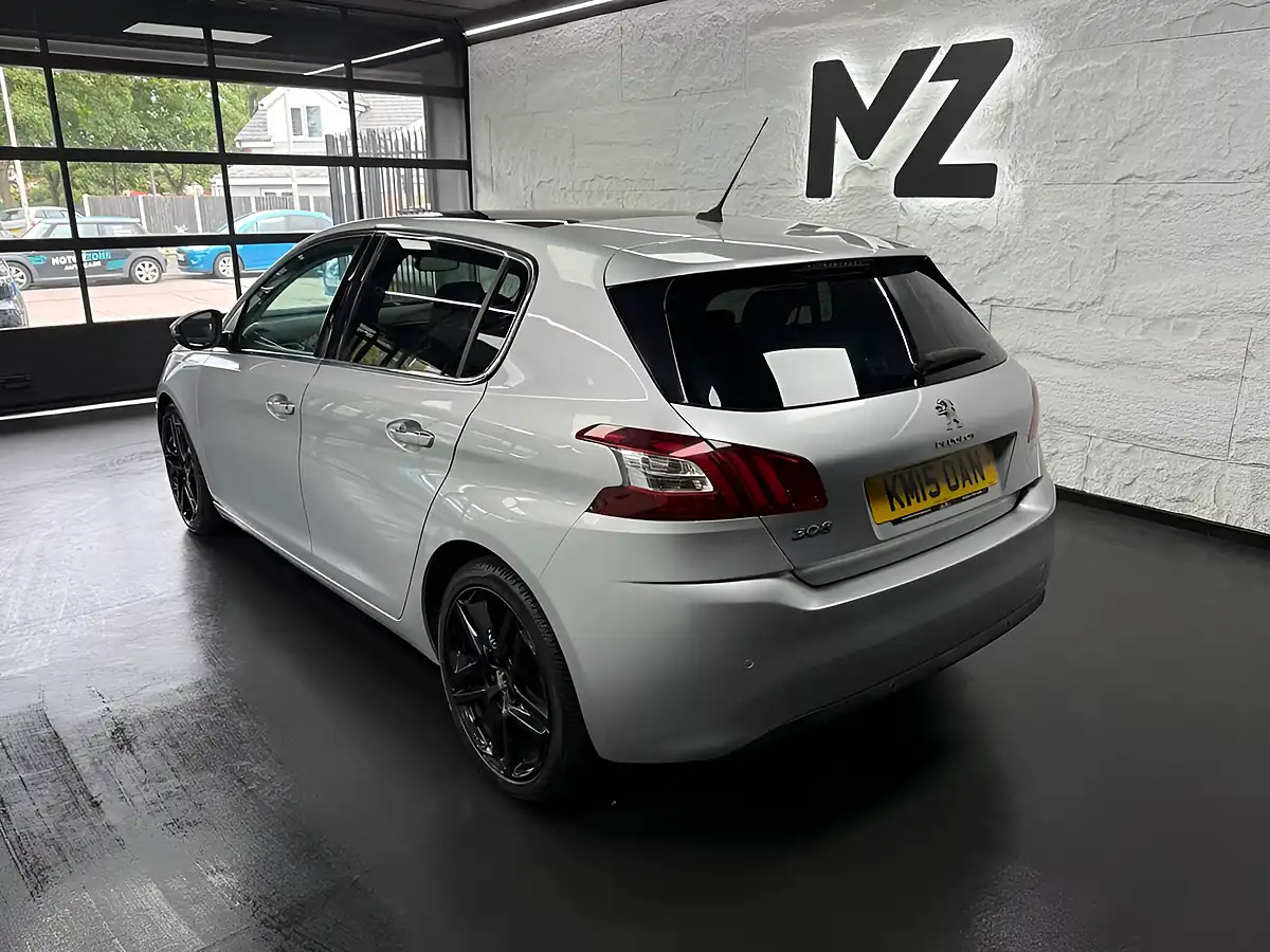 Used 2015 Peugeot 308 Feline Silver - Interior and Exterior details 14