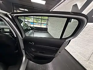Used 2015 Peugeot 308 Feline Silver - Interior and Exterior details 15