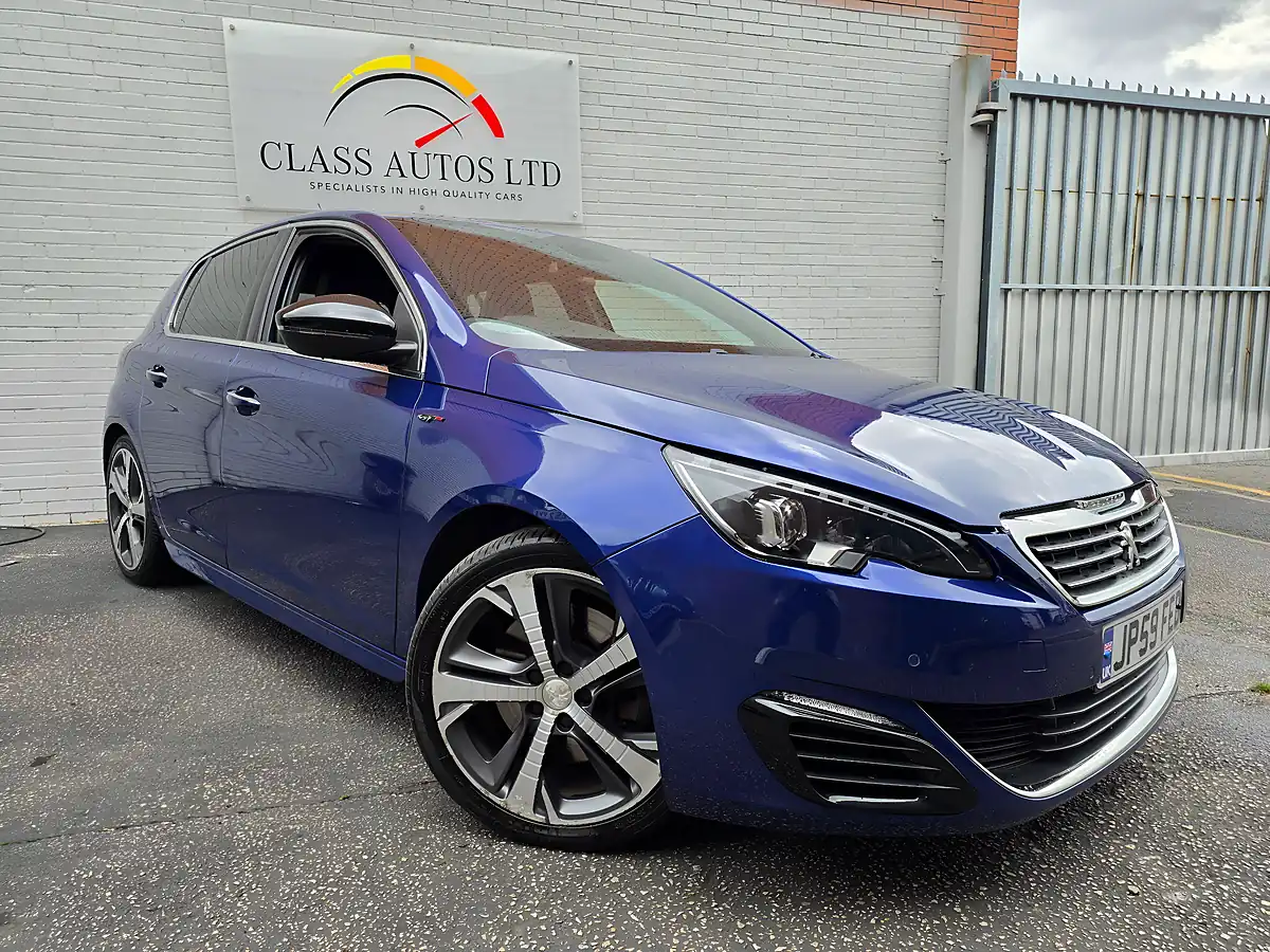 Used 2015 Peugeot 308 GT Blue - Front View