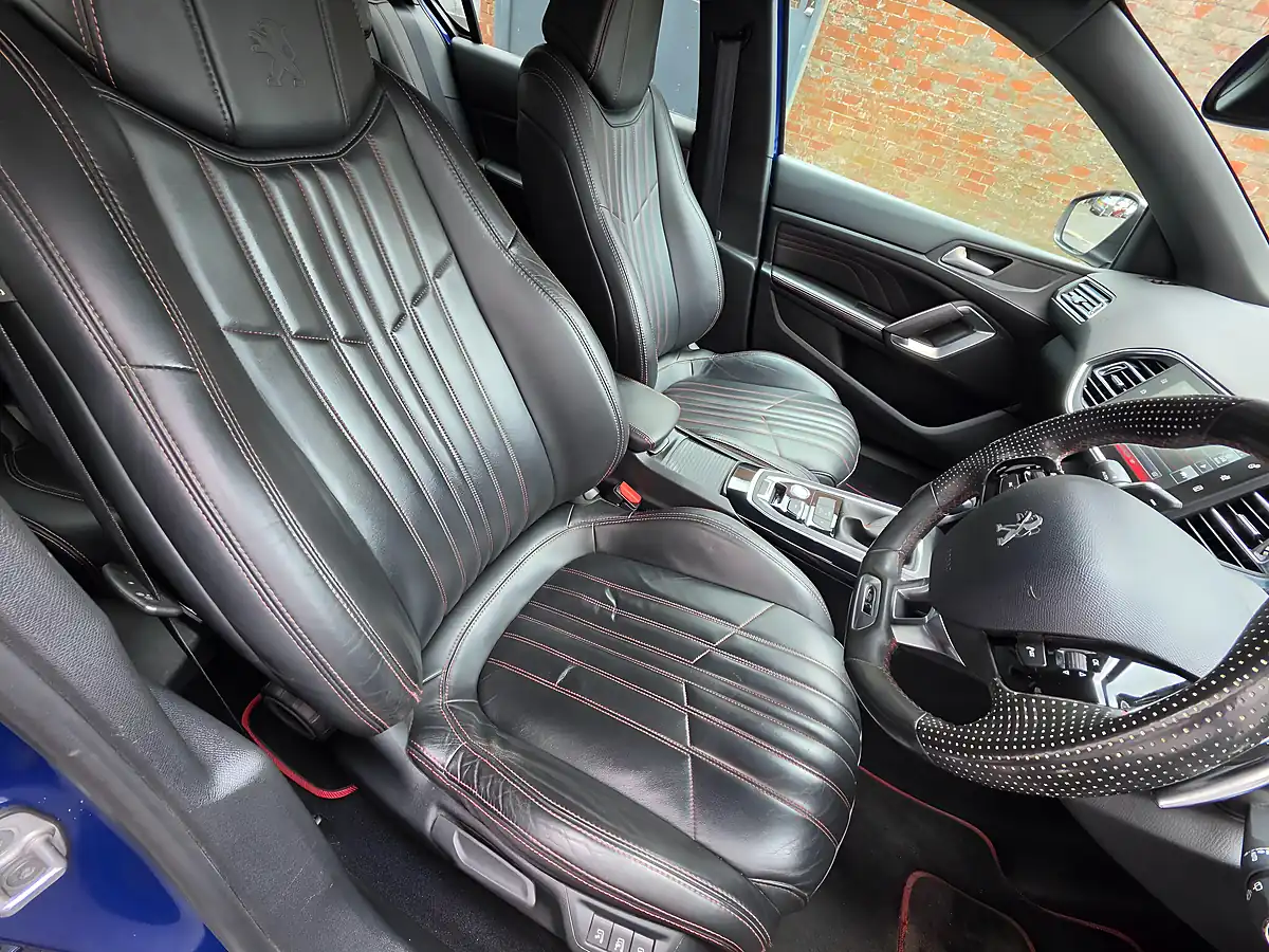 Used 2015 Peugeot 308 GT Blue - Interior and Exterior details 16